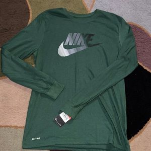 Nike long sleeve with tags